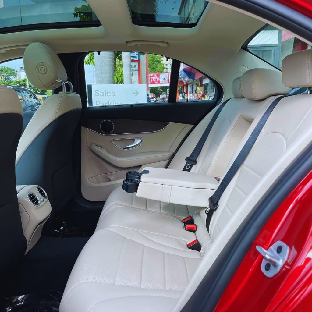  Mercedes-Benz C-Class