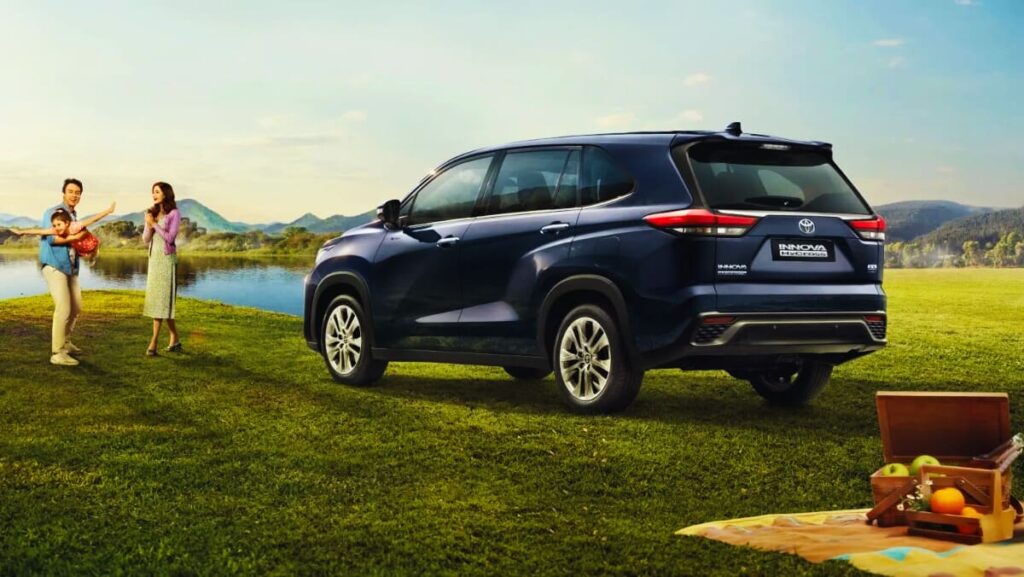 Innova Hycross